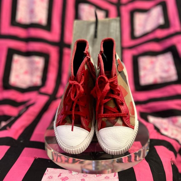 Girls Burberry High Tops Size 31= 13 - Picture 2 of 5